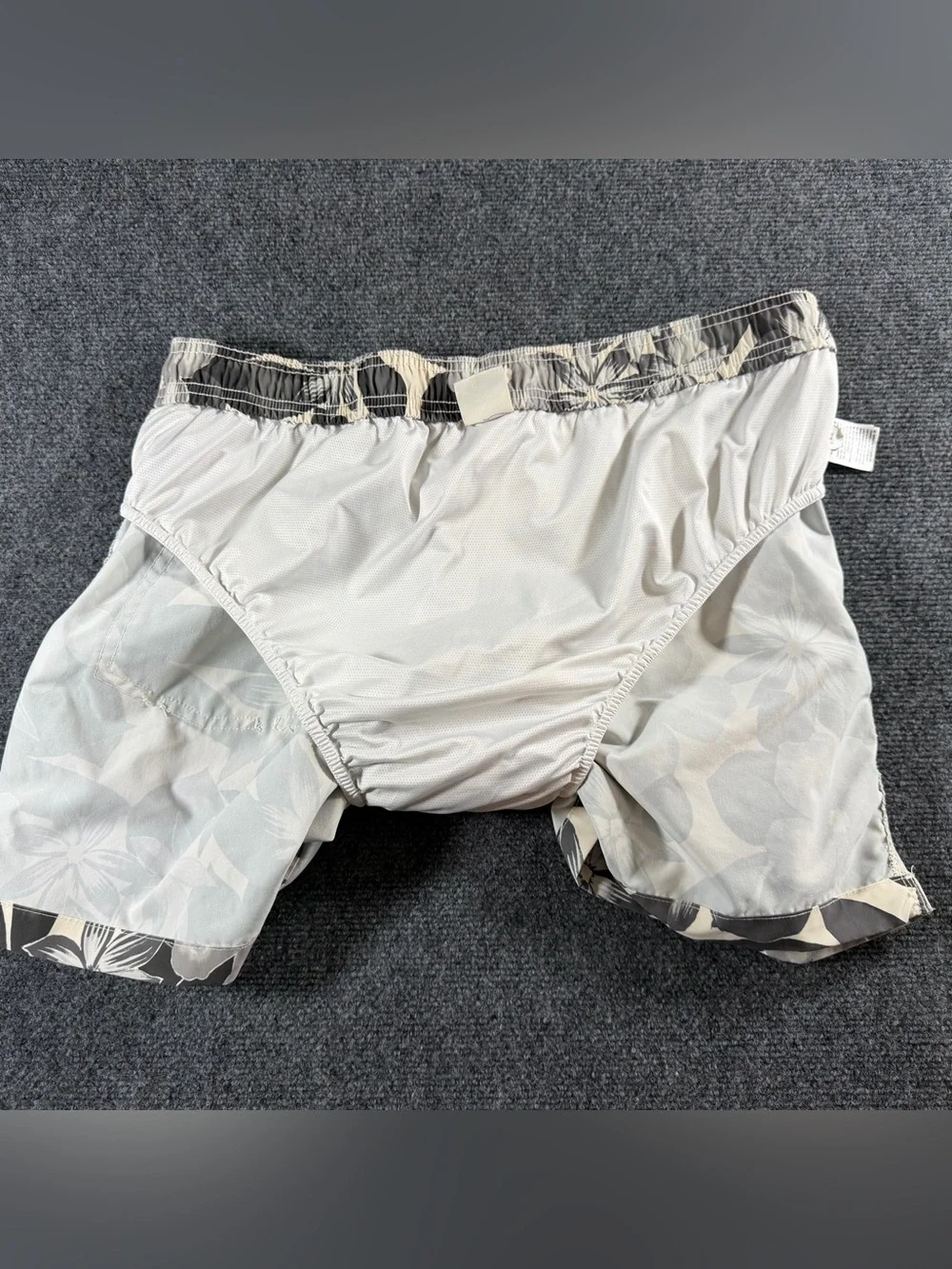 American Eagle Swim Trunks L Gray Floral Aloha Beach Tropical Lined Shorts 5